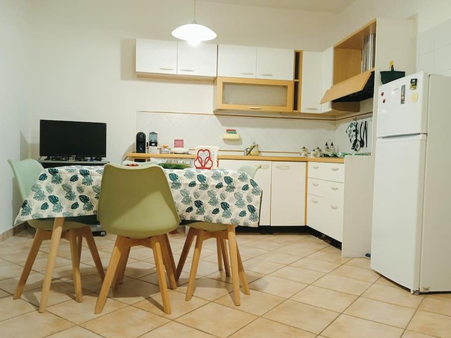 Bebadamo Ed Eva Apartment Villaggio del Fanciullo Luaran gambar